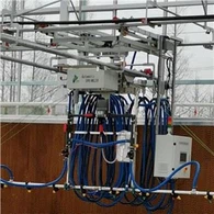 בומות השקיה אוטומטיות עם רכב העברה